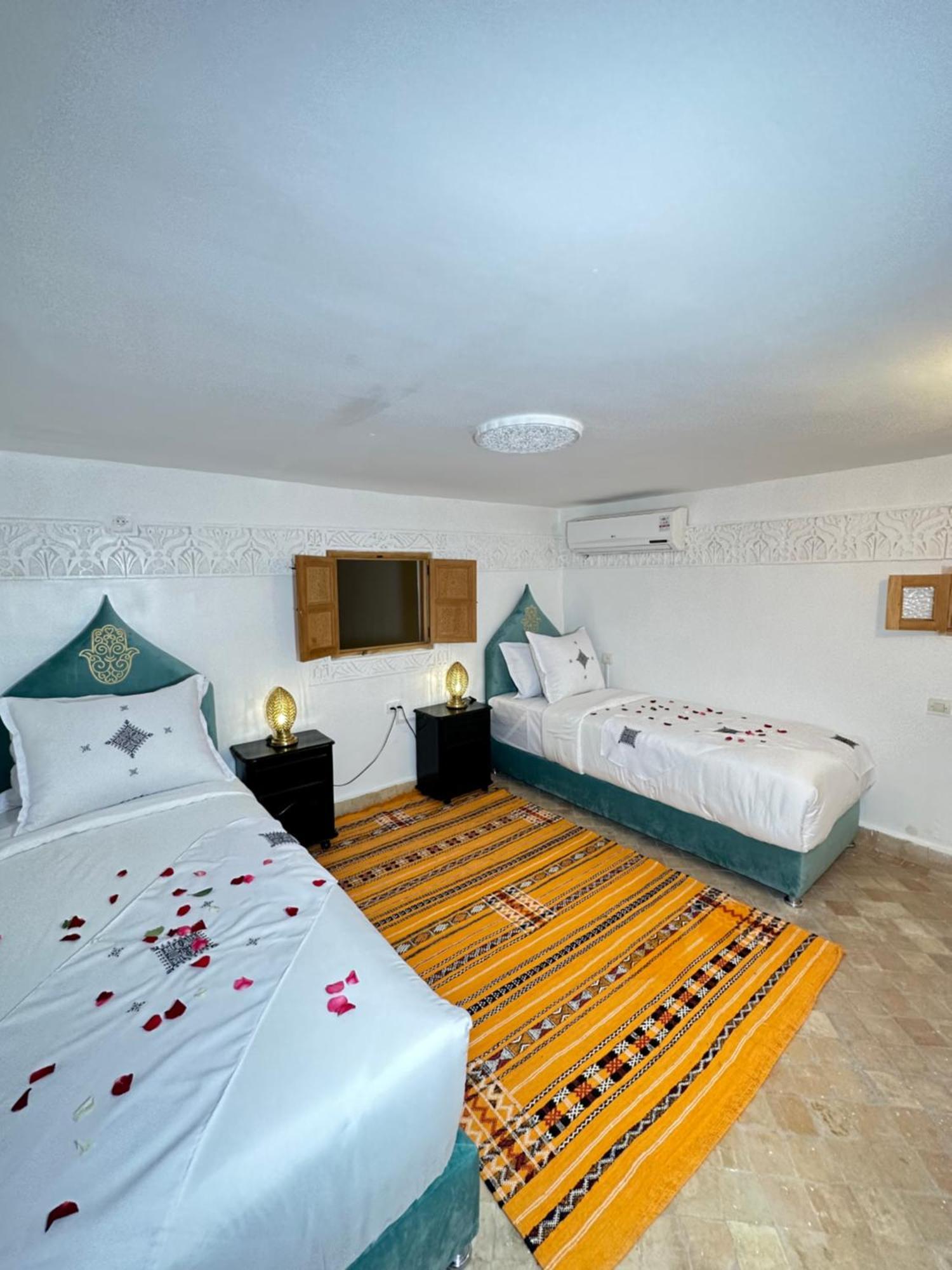 Dar Khmissa Fes Bed and Breakfast Buitenkant foto